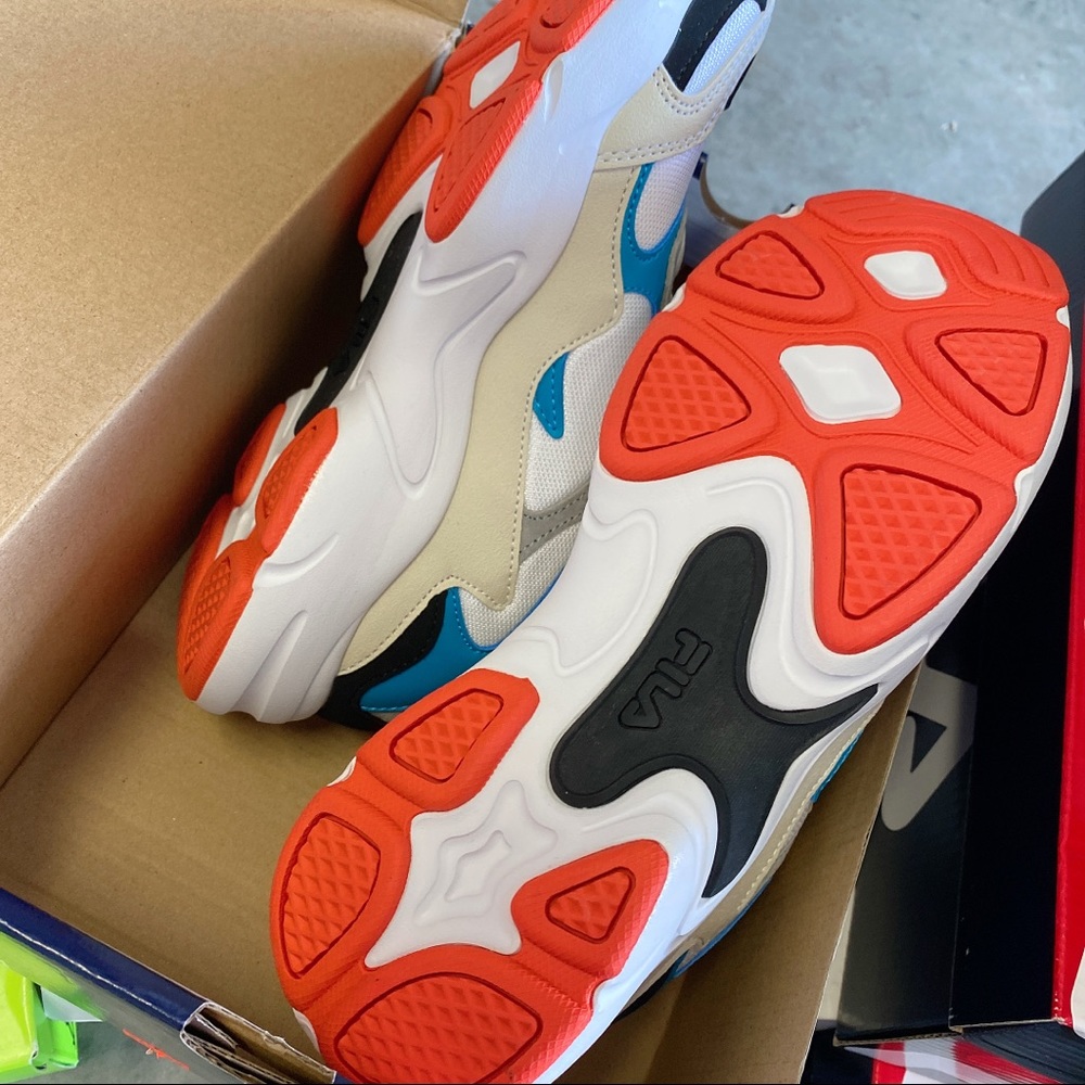 woman shoes fila sneakers